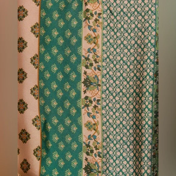 NWT VICI Palm Canyon Satin Tie Waist Romper - Picture 6 of 6